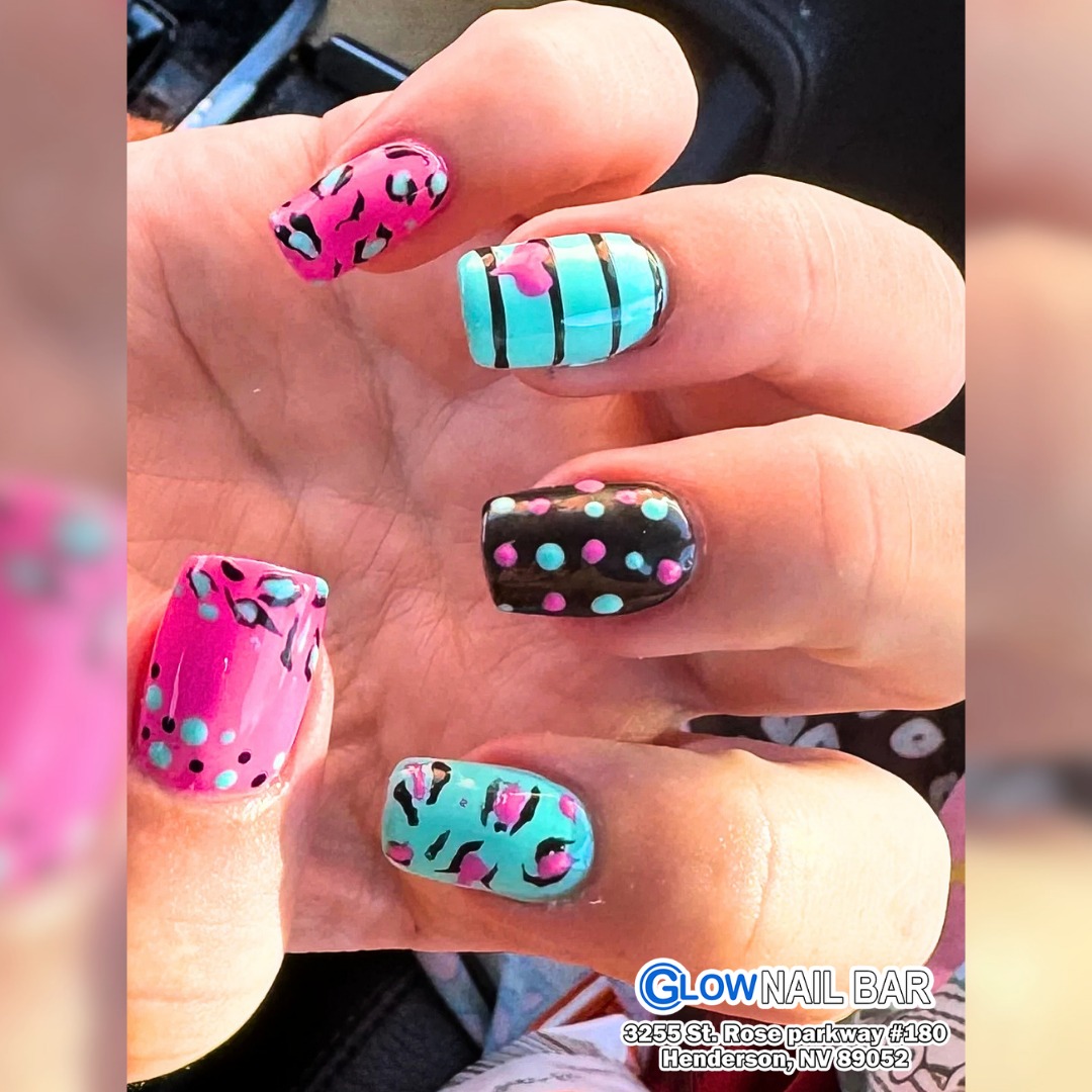 Glow Nail Bar